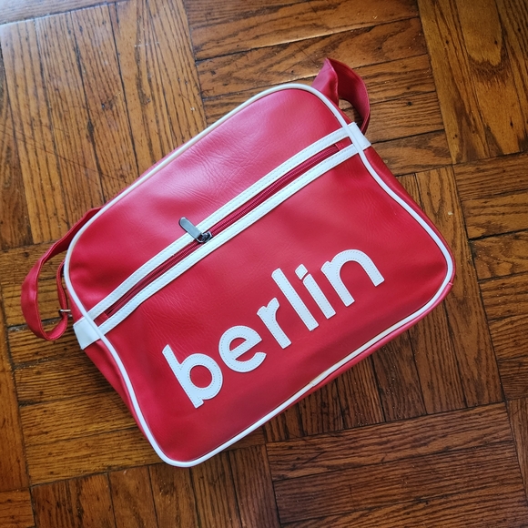 Red and White Retro Shoulder Bag with Sporty Design - Picture 2 of 14